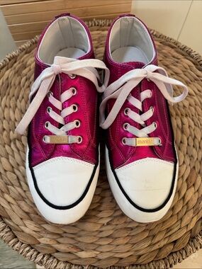 Menina Metallic Pink Sneakers